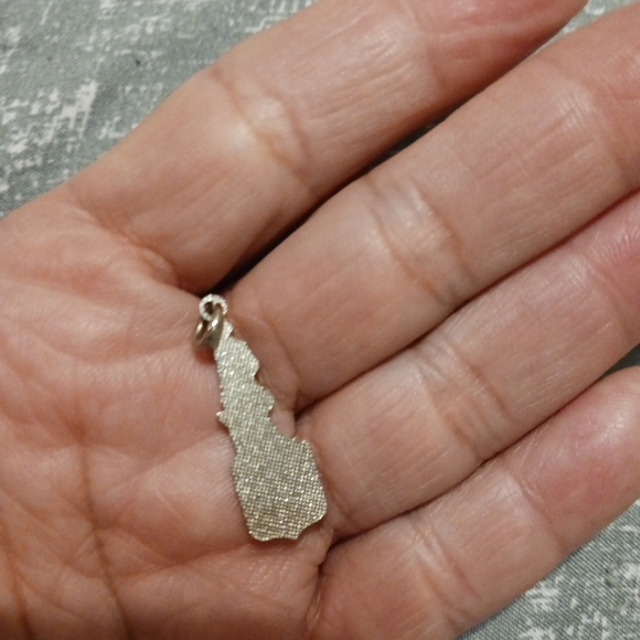 Vintage 1976 Soldier Patriot Flag Charm - Picture 2 of 4